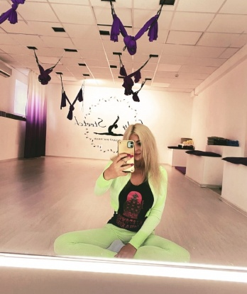 😚
Мои услуги включают классический секс, оральный секс и многое другое, чтобы наши встречи стали запоминающимися. 💋
У меня яркая внешность и утонченные манеры, я с легкостью преображуся в светскую даму или страстную игривую красавицу, чтобы удовлетворить все твои фантазии. 🔥
Мои фото настоящие, и я гарантирую полную конфиденциальность наших встреч. 📸
У меня много положительных отзывов и я всегда стремлюсь сделать тебя счастливым. 😊
Живу в Москве, и готова встретиться с тобой в уютной гостинице или у себя. 🏨
Давай соберемся вместе и окунемся в мир наслаждения и релаксации. 🌟
Набирай, я жду и готова сделать твои желания реальностью! 💫 Кира